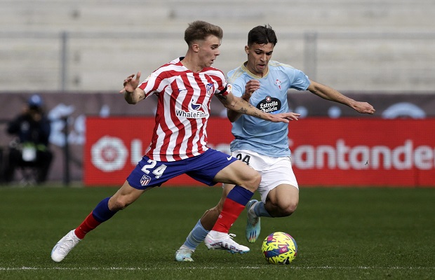 Mua sao Celta Vigo, Arsenal vượt mặt Man United