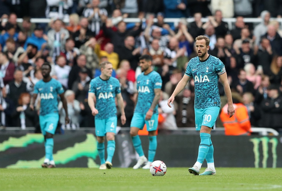 Tottenham hoàn trả tiền vé cho CĐV sau trận thua 1-6