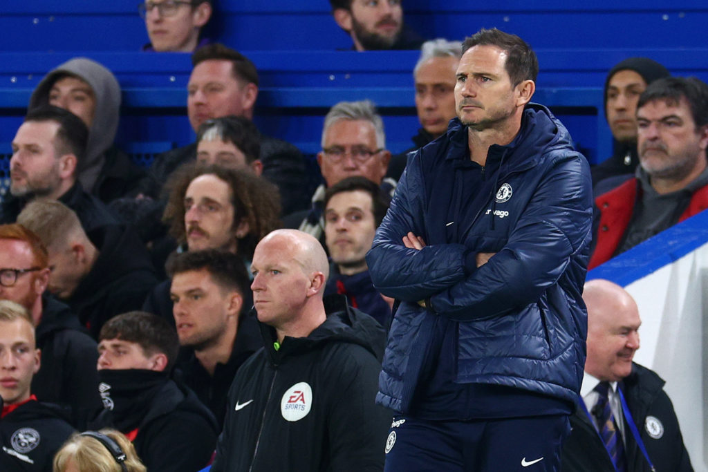 Frank Lampard làm điều khiến Thomas Frank ngạc nhiên