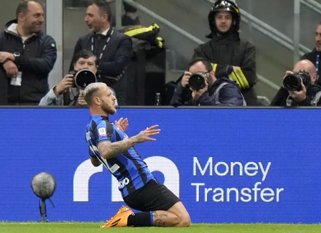 Inter đánh bại Juventus giành vé vào chung kết Coppa Italia