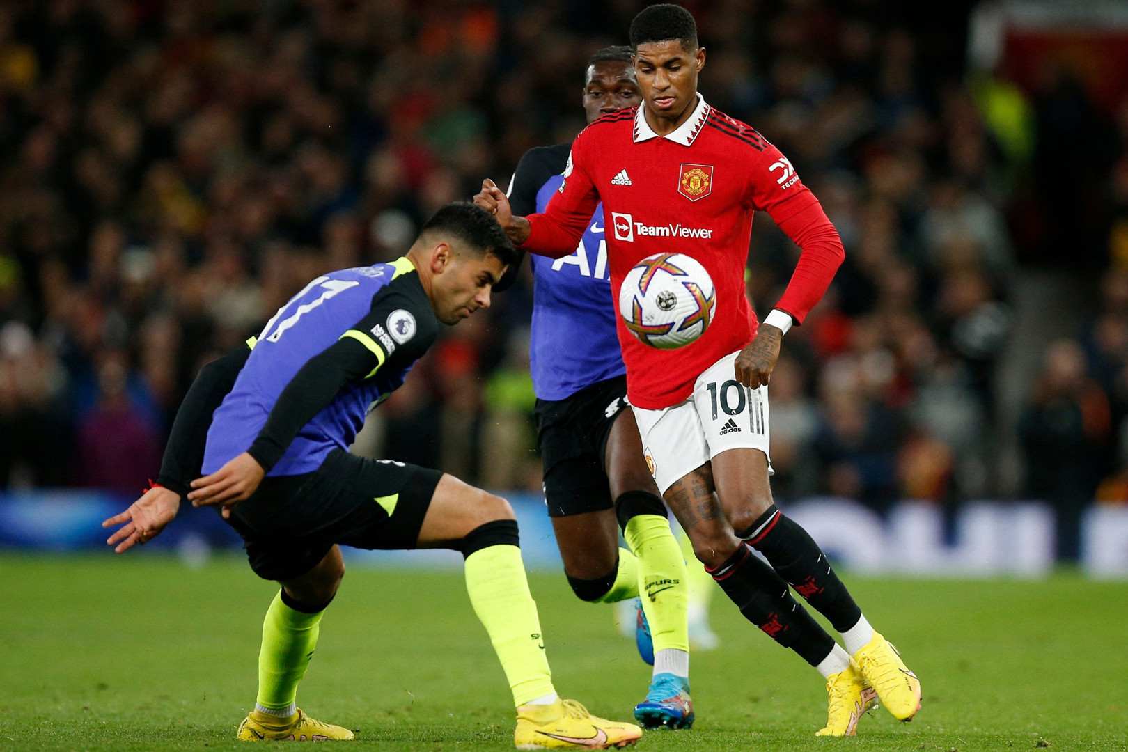 Tottenham vs MU: Bùng nổ phút cuối