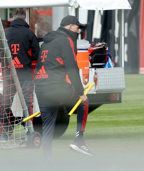 HLV Tuchel nổi giận trên sân tập Bayern