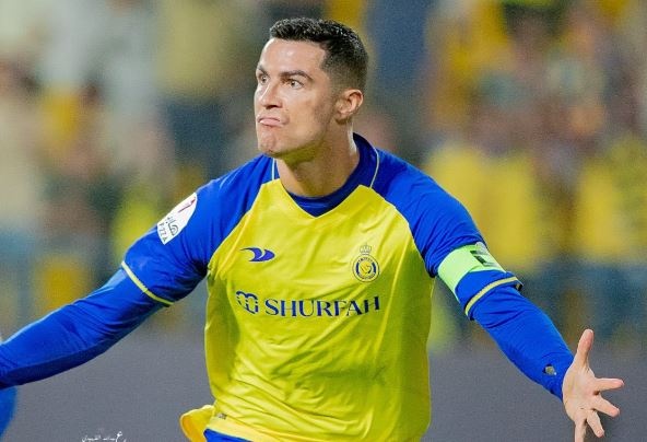 Ronaldo ghi bàn trở lại sau 3 trận tịt ngòi