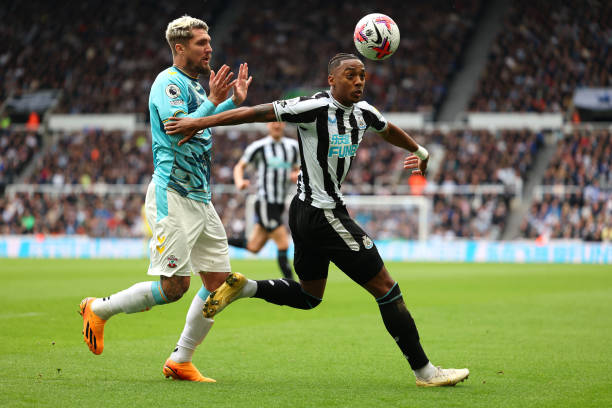 Bùng nổ ở Newcastle, người cũ Arsenal vượt mặt Martinelli và Saka