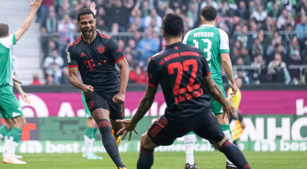 Bayern Munich tạm bỏ xa Dortmund 4 điểm