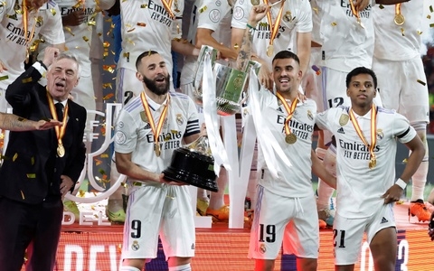 Hành động đẹp của Barca khi Real vô địch Copa del Rey
