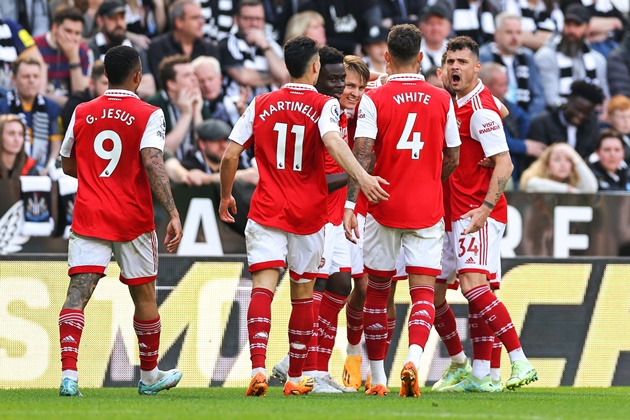5 điểm nhấn Newcastle 0-2 Arsenal: Kỷ lục gia; Cuộc chiến căng thẳng