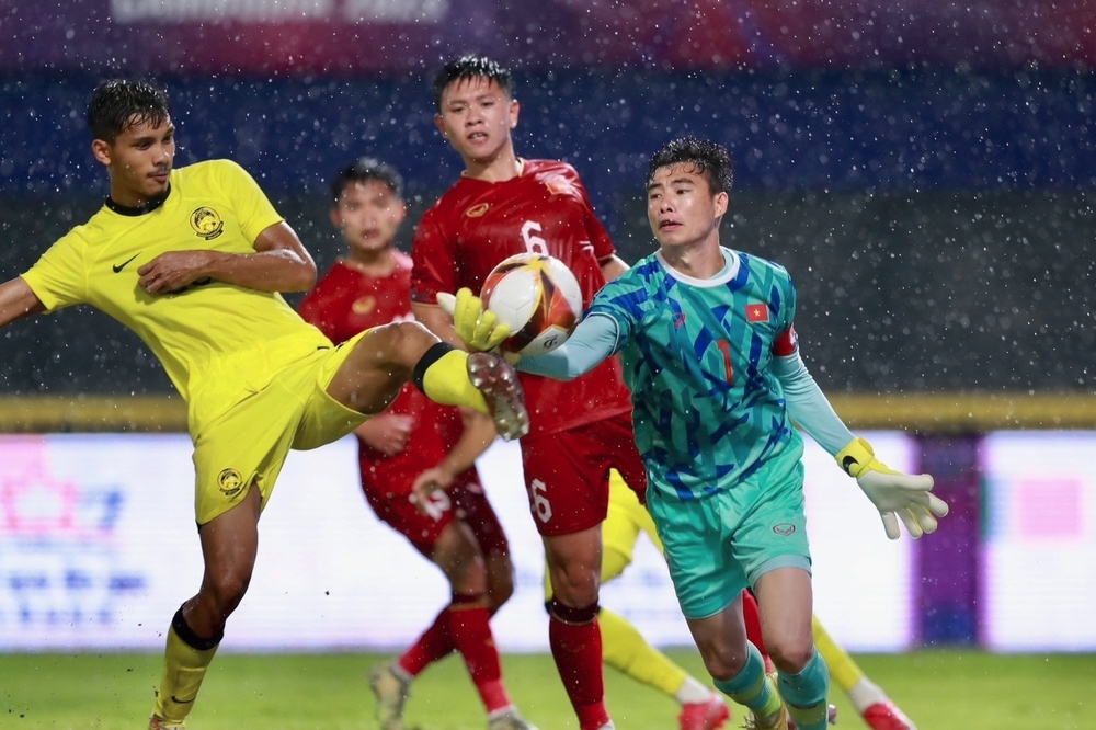 Bàn thắng gây tranh cãi của U22 Malaysia trước Việt Nam