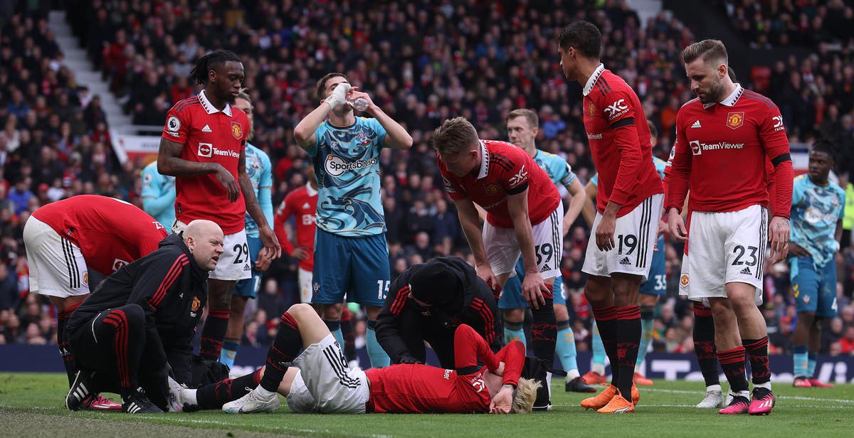 Cơn ác mộng tiếp tục kéo dài tại Old Trafford