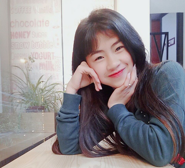 Ảnh đời thường cực đáng yêu của 'cơn lốc đường biên' Thanh Nhã