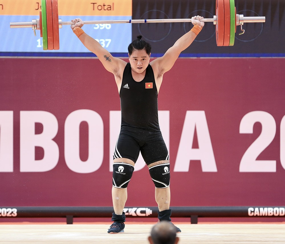 Nguyễn Quốc Toàn phá 3 kỷ lục SEA Games, giành HCV cử tạ