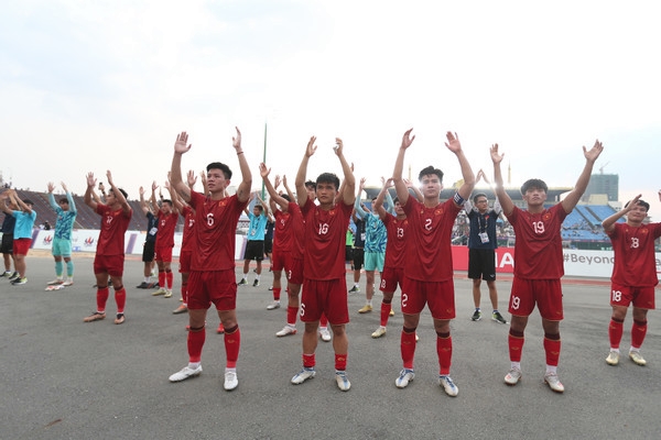 U22 Việt Nam tri ân người hâm mộ trong ngày chia tay SEA Games