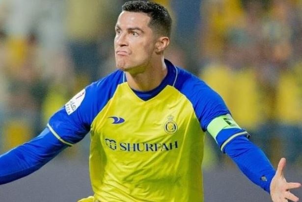 Ronaldo ghi bàn, Al Nassr thắp lại hy vọng vô địch