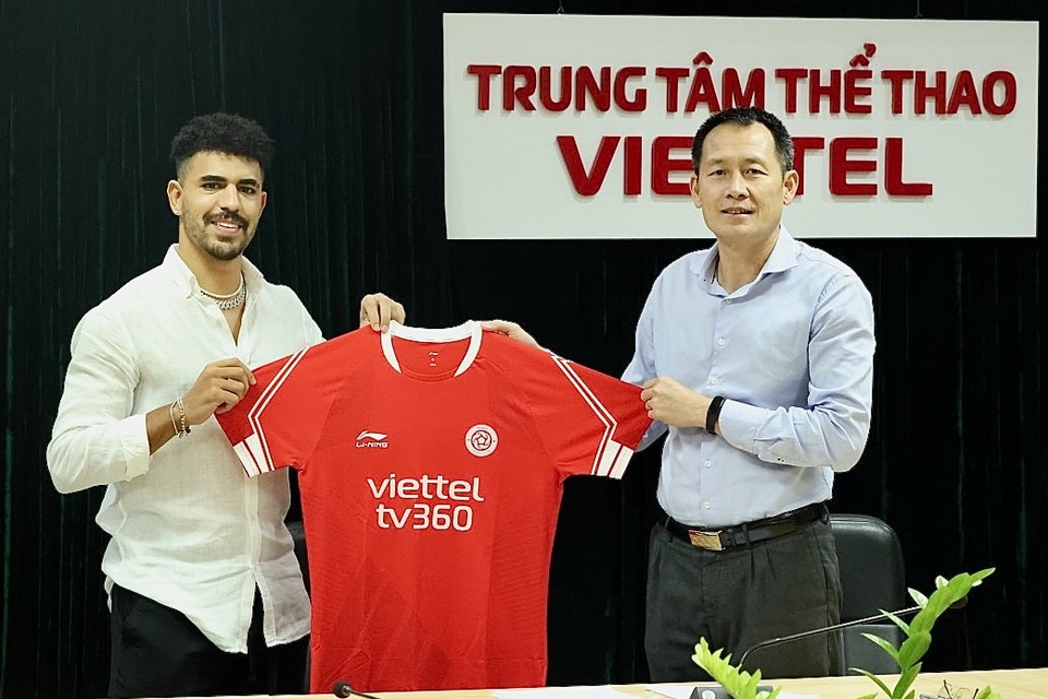 CLB Viettel chiêu mộ đồng đội cũ Salah