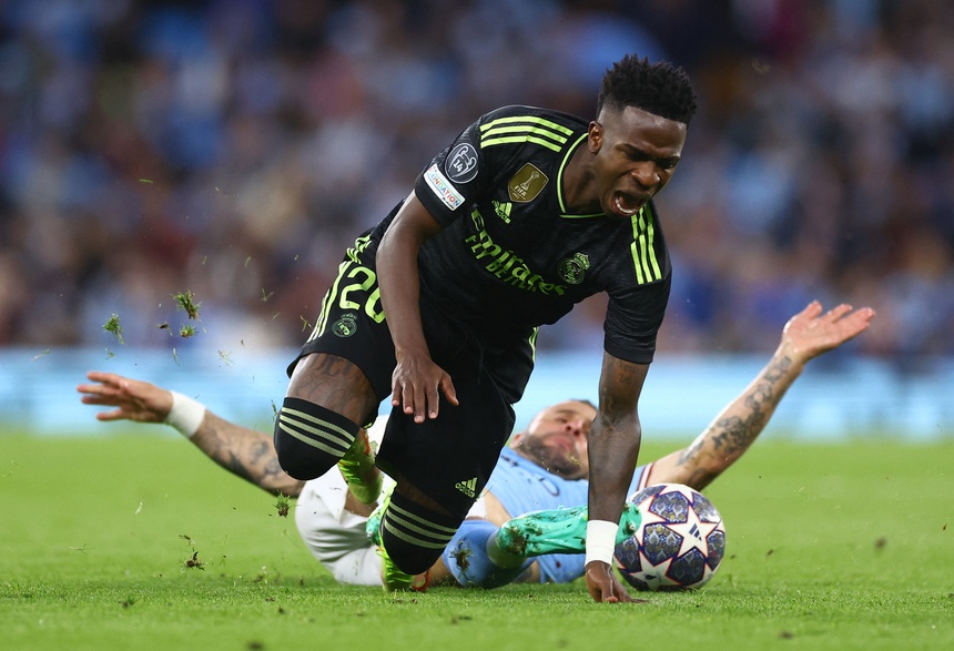 Ảnh bài viết Vì sao Real Madrid thảm bại trước Man City?