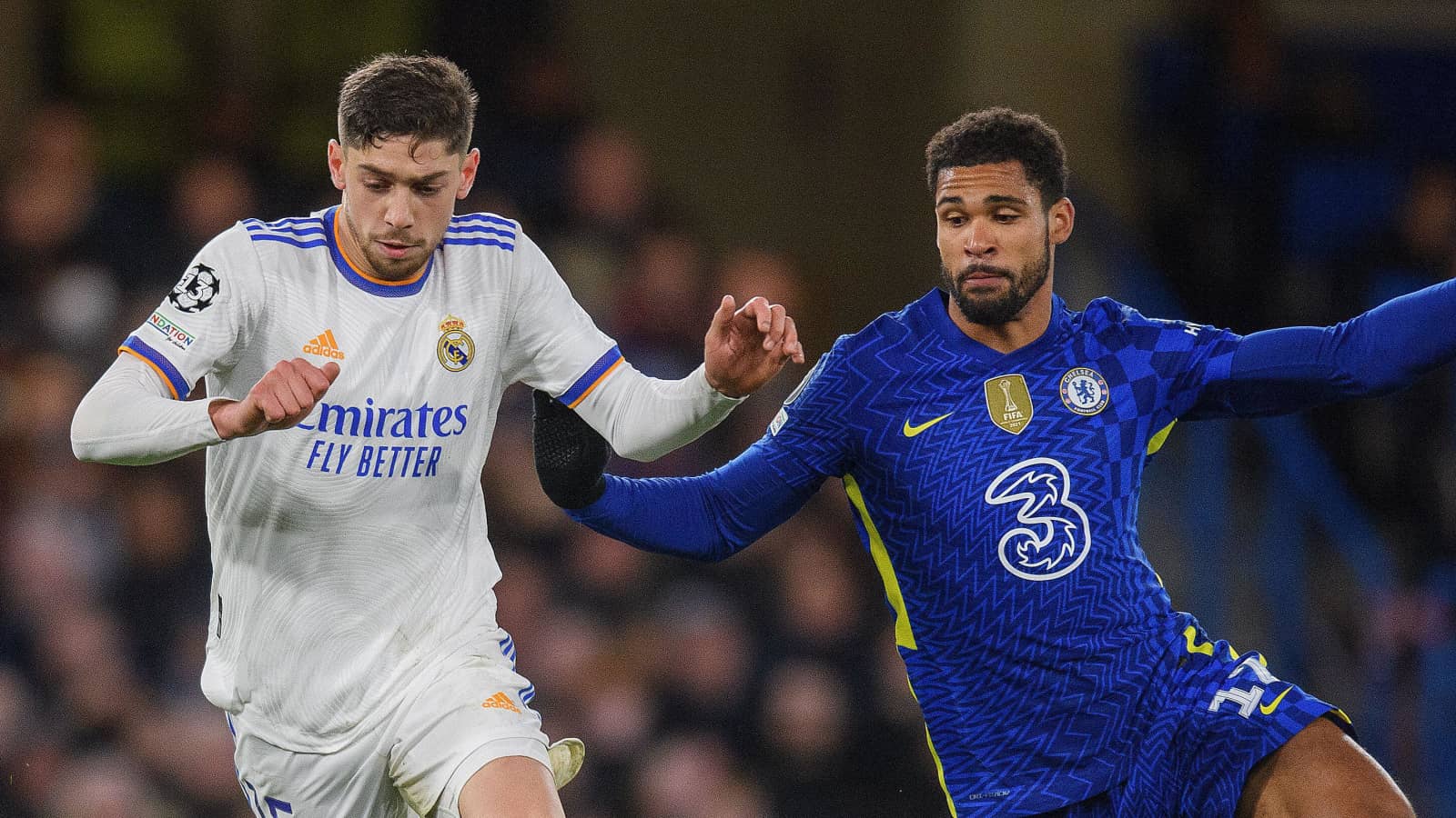 Romano xác nhận tiền vệ trên đường rời Chelsea