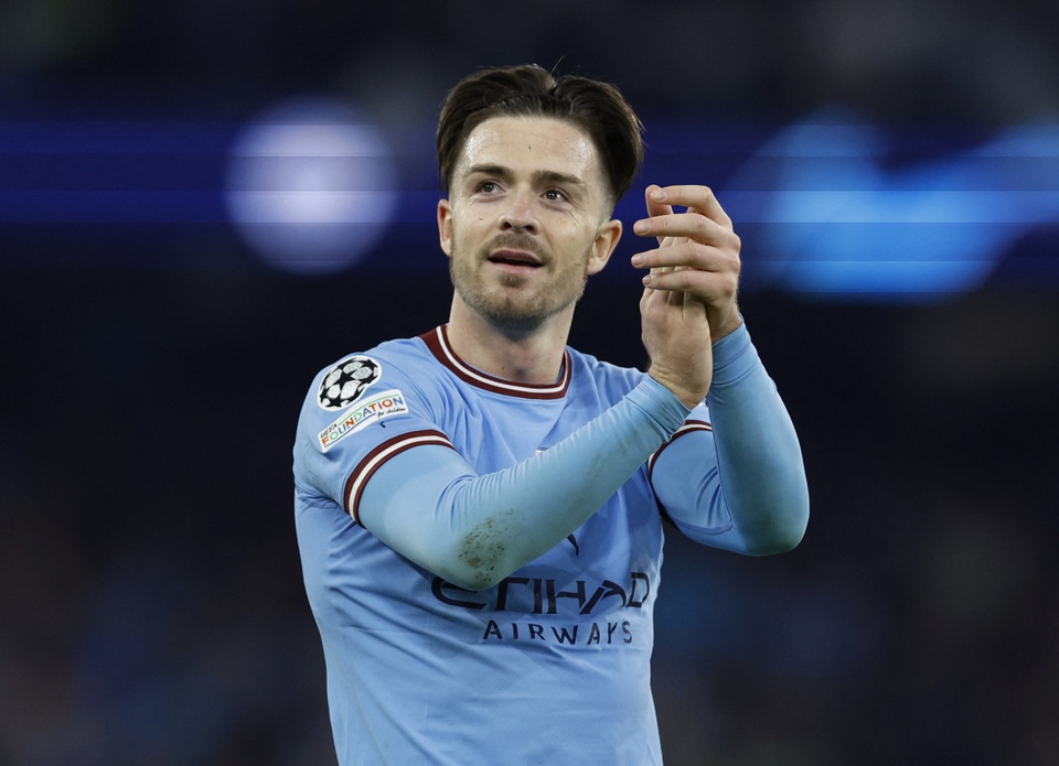 Grealish đáp trả huyền thoại Real Madrid