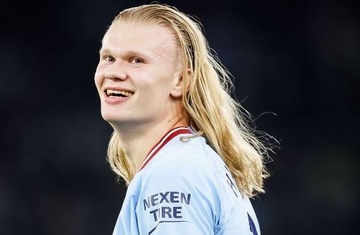 Haaland chơi điện tử sau khi vào chung kết Champions League
