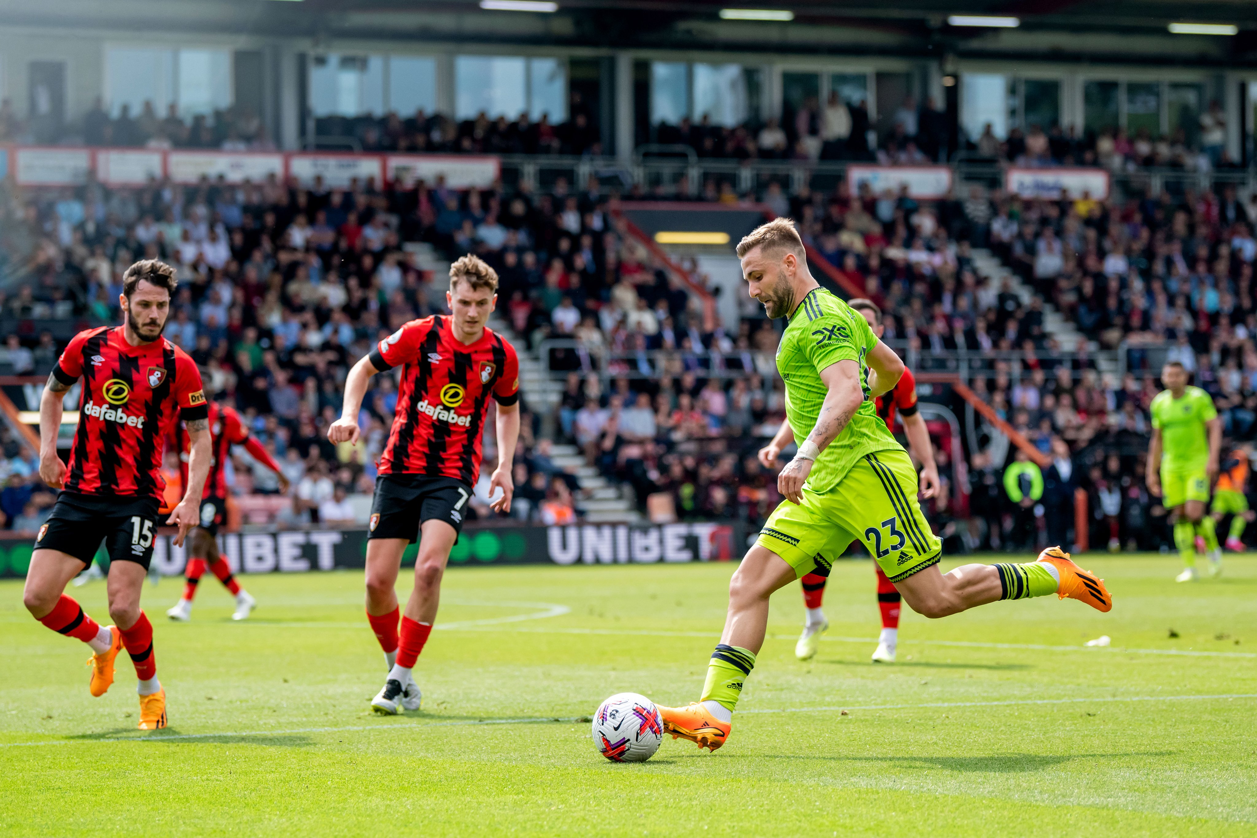 Ảnh bài viết Quá chất lượng! Phát hiện của Ten Hag chuyền 94%, thắng 7 tranh chấp