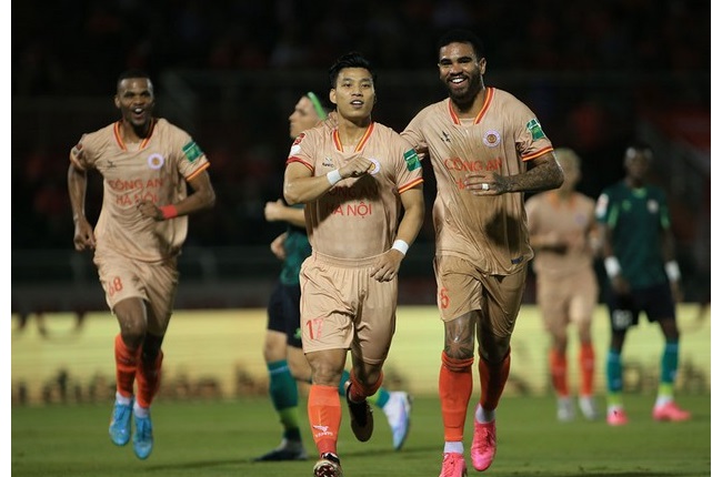 Ngựa ô thật sự của V-League lộ diện