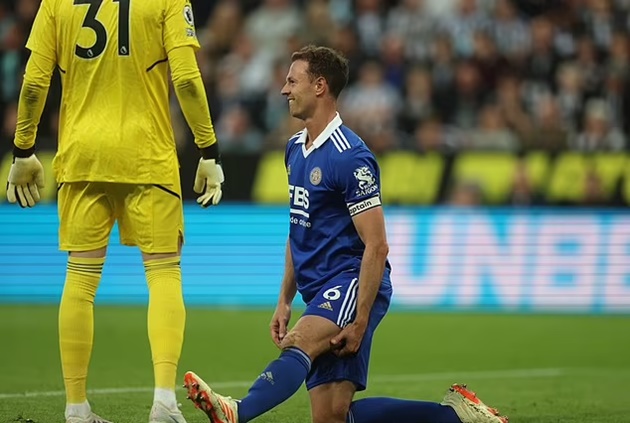 Cuộc đua trụ hạng Premier League kịch tính đến vòng đấu cuối