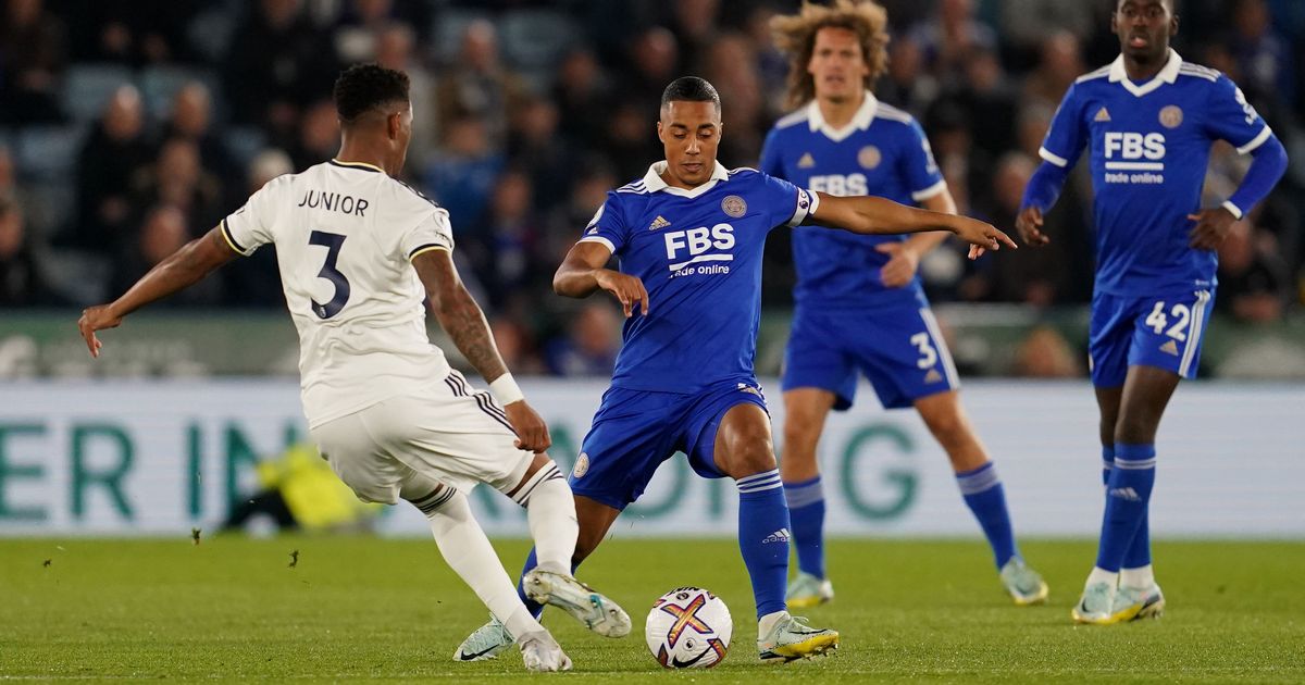 Chỉ còn một suất trụ hạng ở Premier League mùa này