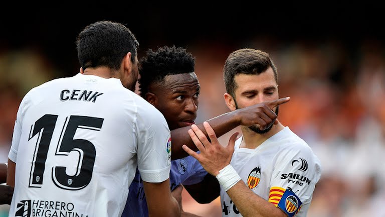 Ảnh bài viết Chuyện gì đang xảy ra với Vinicius?