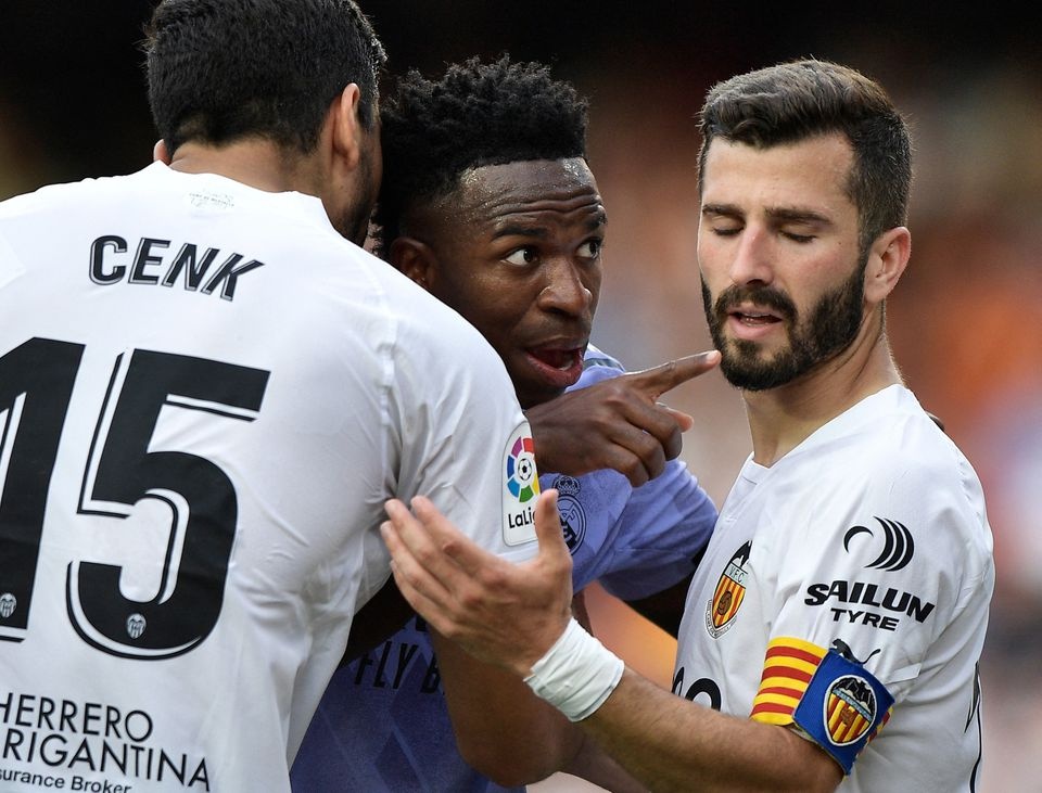 Valencia phản ứng quyết liệt trước án phạt vụ Vinicius