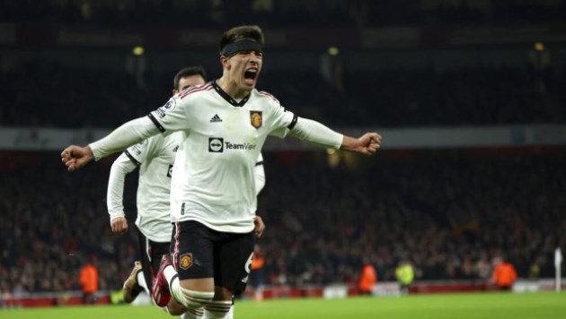 Tại sao Carragher phải nhận sai về Lisandro Martinez?