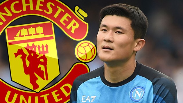 Tân binh đếm ngày bay đến Man United