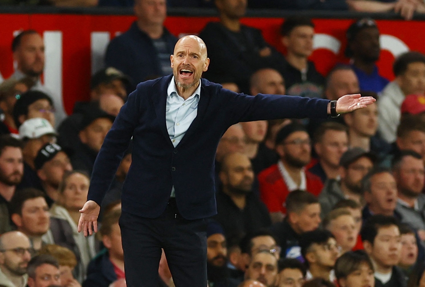 Thảm bại của Chelsea là bài học cho MU