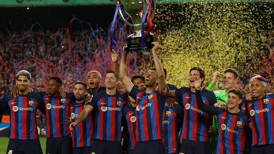Barca nhận tiền thưởng thua đội rớt hạng Premier League