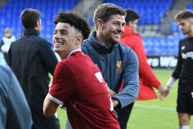 Steven Gerrard: ‘Curtis Jones tài năng hơn tôi’