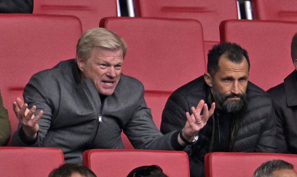 Vì sao Bayern sa thải Oliver Kahn trong ngày vô địch?