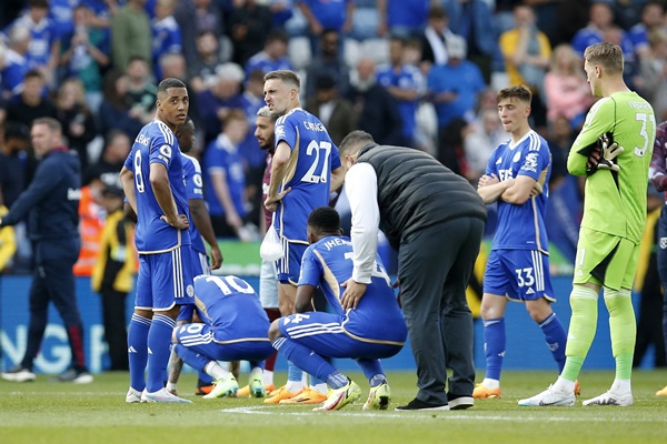 Hành trình lụn bại của Leicester diễn ra thế nào