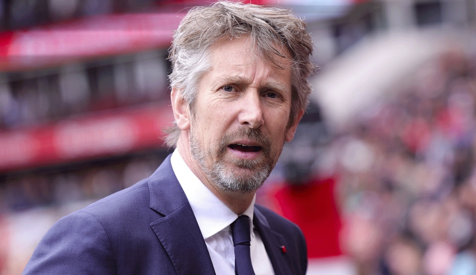 CĐV MU kêu gọi lãnh đạo chiêu mộ Van der Sar