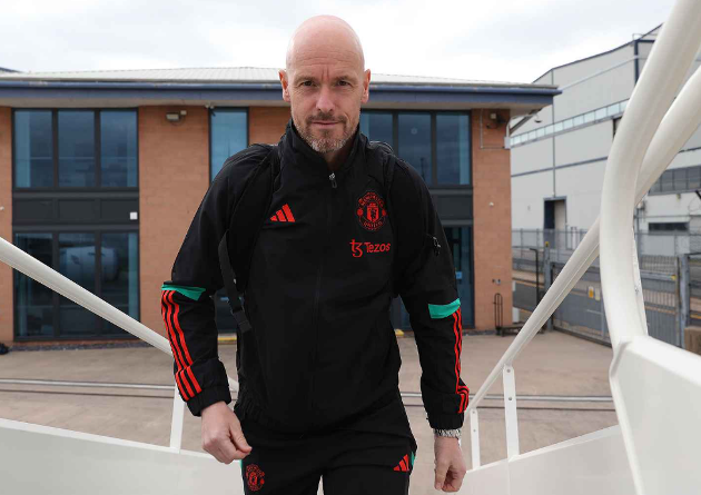 Ten Hag ngạo nghễ dẫn đầu đoàn quân đến Wembley
