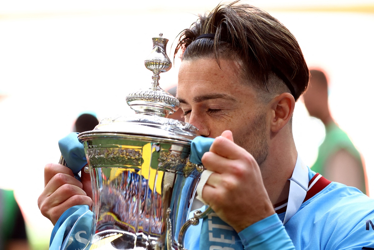 MU cần bao lâu để bắt kịp Man City?