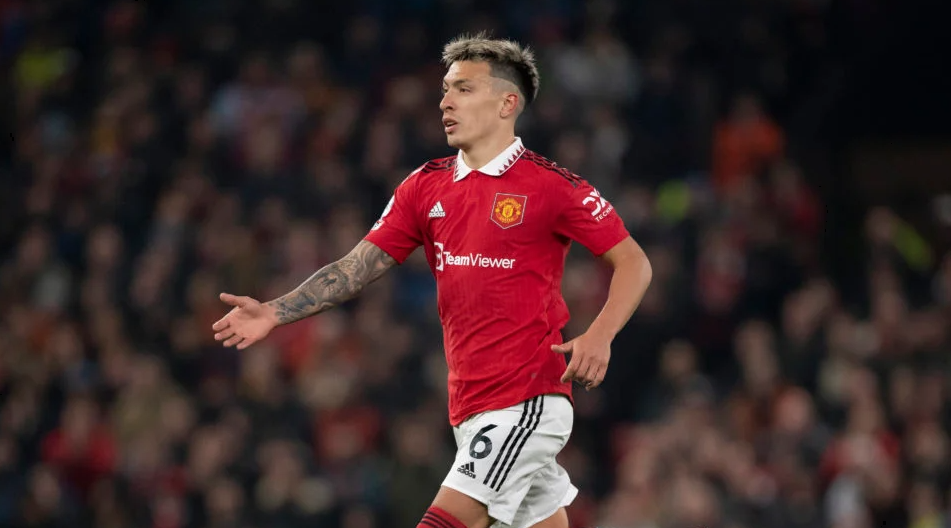 Lisandro Martinez gửi thông điệp đến Man United