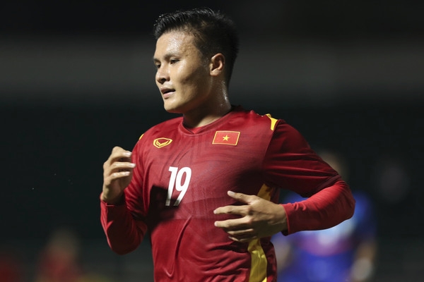 Thực hư tin đồn Quang Hải nhận lương 100 triệu/tháng ở V-League