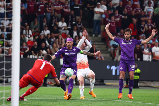 3 key pass, 5 lần rê bóng, 'ảo thuật gia' xuất hiện ở Conference League