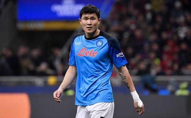 Newcastle quyết giành giật mục tiêu Man United