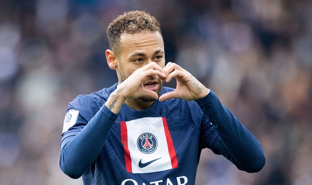 Cú "pressing" dứt khoát của PSG dành cho Neymar