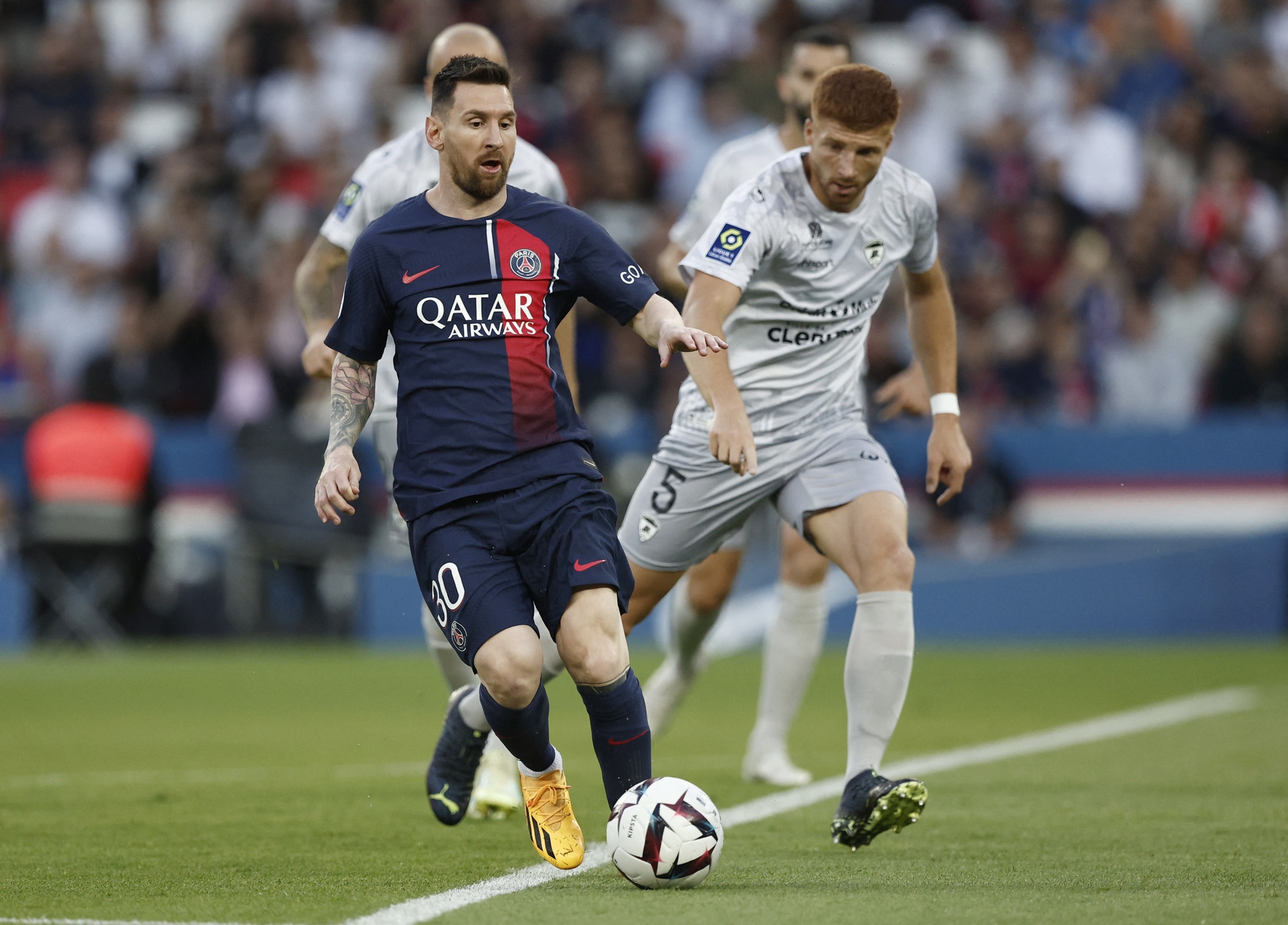 Barca thiệt hại kinh tế lớn thế nào khi mất Messi