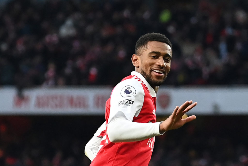 Here we go! Từ chối AC Milan, ngôi sao chạy cánh ký hợp đồng với Arsenal