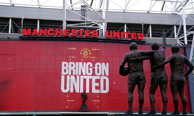 Vụ đổi chủ khiến Man Utd rối loạn