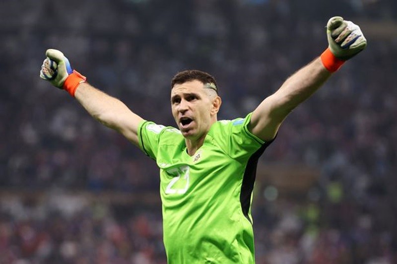 Chelsea nhắm mua nhà vô địch World Cup