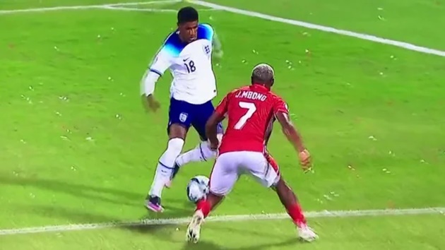 Rashford khiến người hâm mộ 'tròn mắt' 