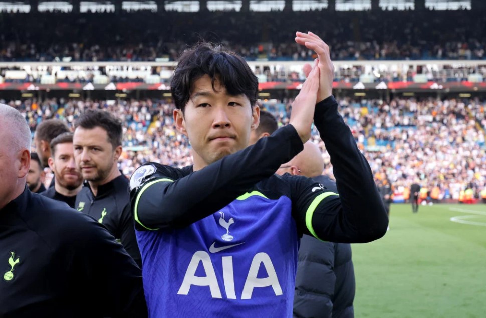 Giữa tin đồn rời Spurs, Son hỏi đồng đội 1 điều