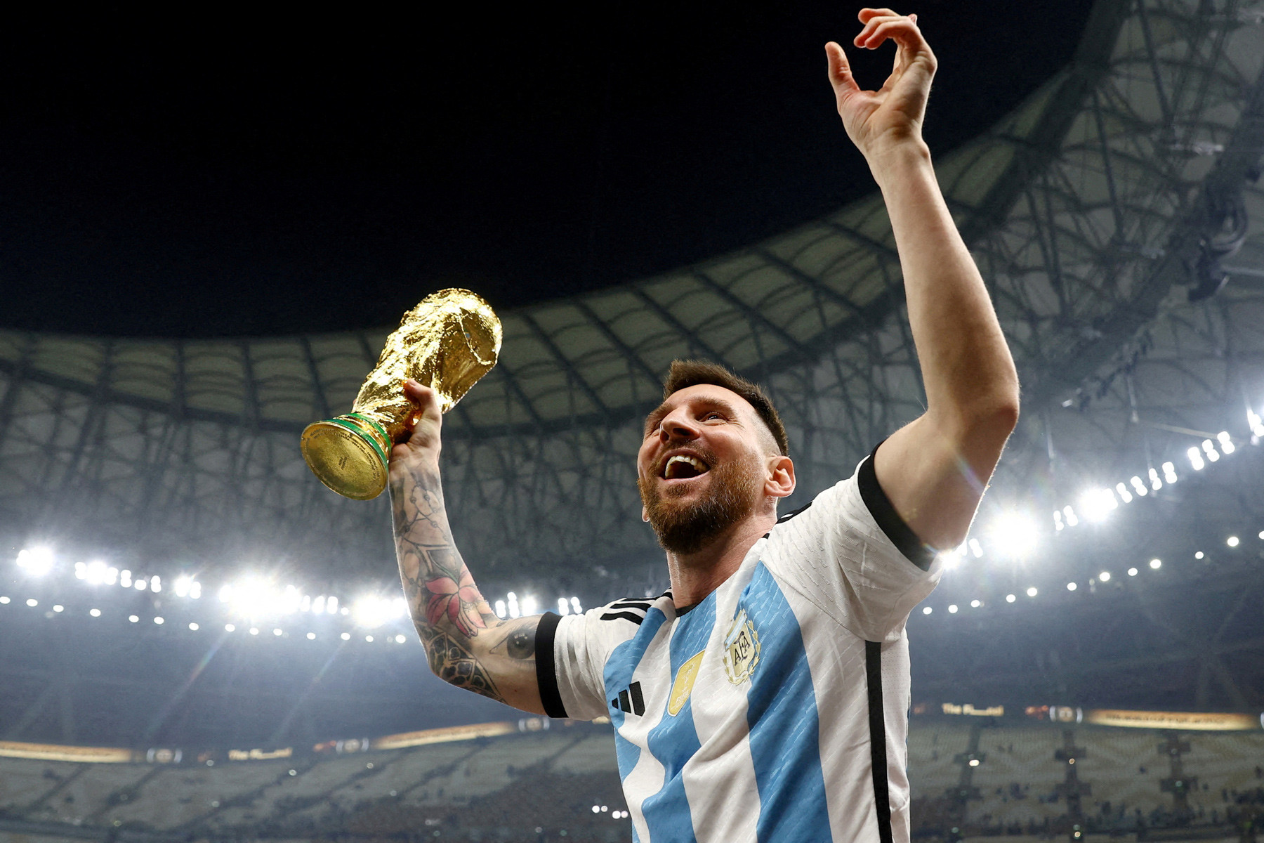 Messi ở Inter Miami: Nối gót Beckham để kiếm tiền